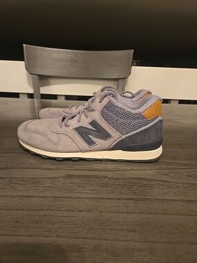 New Balance Women's Gray Suede Brown Leather 696 Low Top Sneaker Size 10